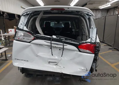 2018 Chrysler Pacifica Limited from USA, damaged, VIN 2C4RC1GG4JR100892